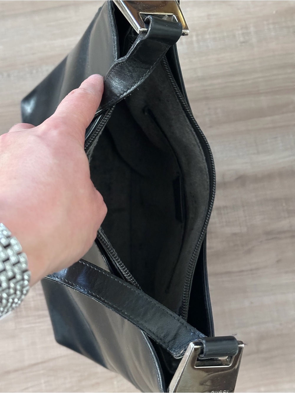 Gucci Black Leather Shoulder Satchel - Picture 6 of 8